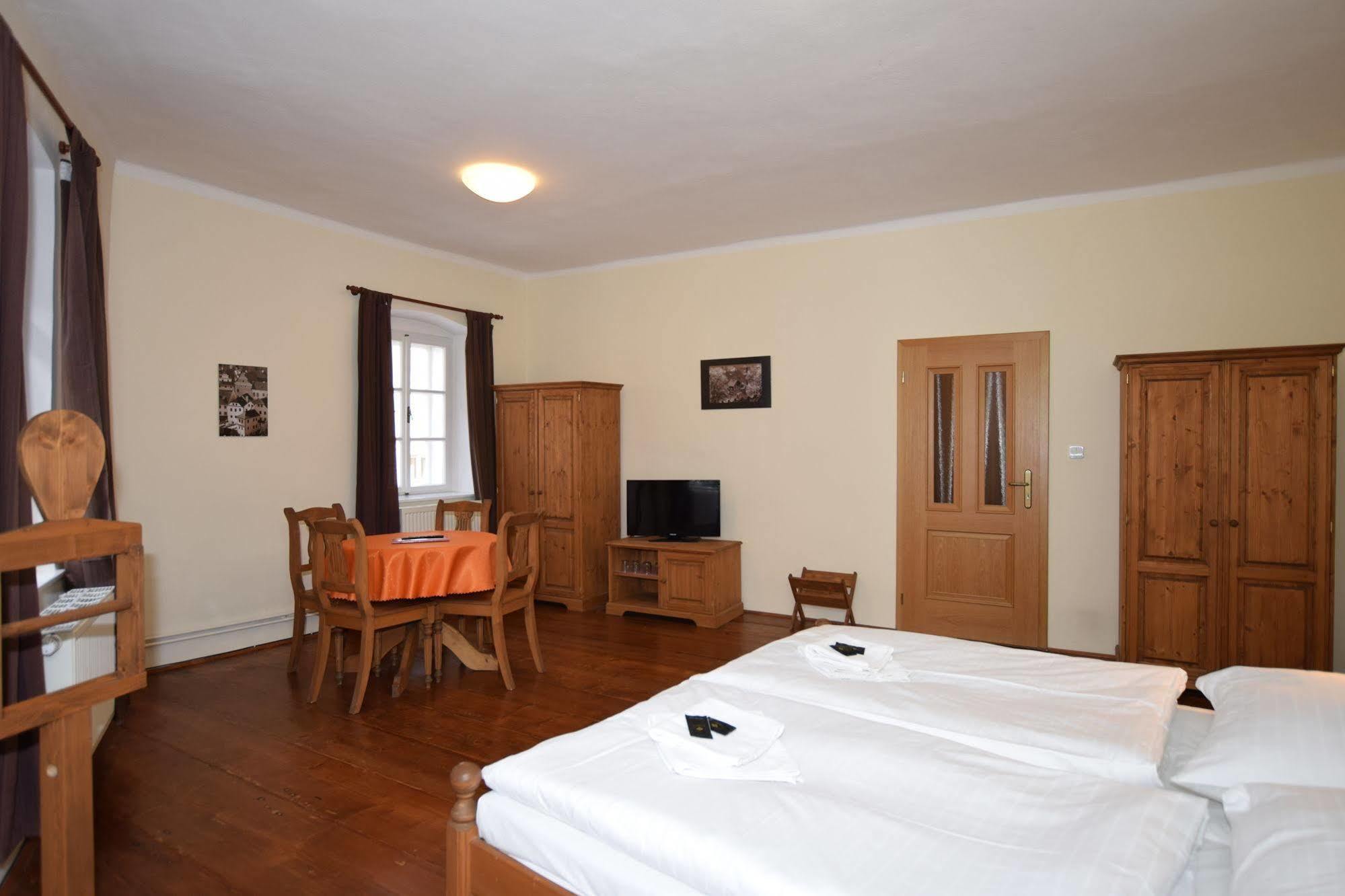 Pension Zamecka Apartma - Castle Apartments Český Krumlov Dış mekan fotoğraf